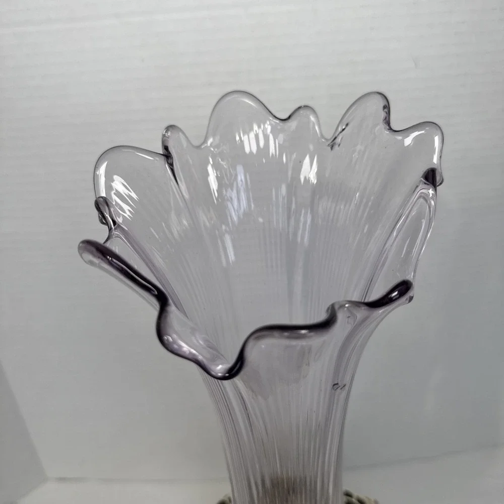 Vintage Lavender Tint Art Swung Vase 10 3/4